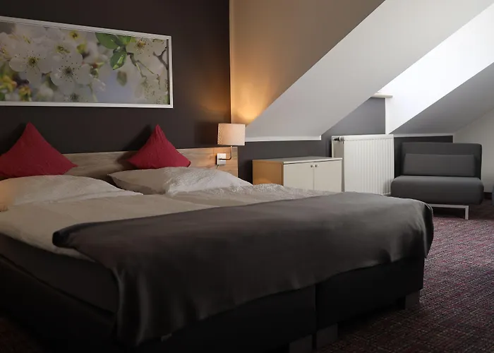 Hotel Ilvericher Hof 3*